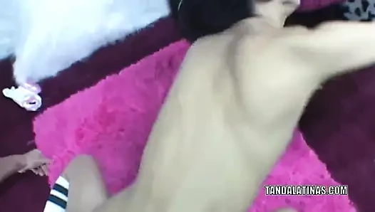 Genç hottie alexis aşk alır tüm the boşalmak üzerinde ona yüz