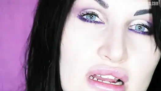 Seni büyülayacak ve seninle ne isterse yapacak