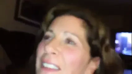 Kirli konuşurken milf yüz