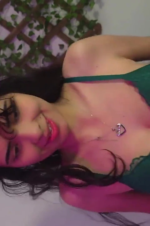 Kolombiyalı üvey erkek kardeşine büyük yarakla en iyi masajı yapıyor anal dölleme ev yapımı