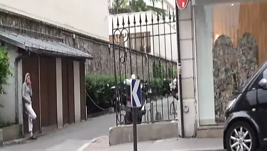 Sıska Fransız fahişe ağrılı anal sikişin tadını çıkarıyor