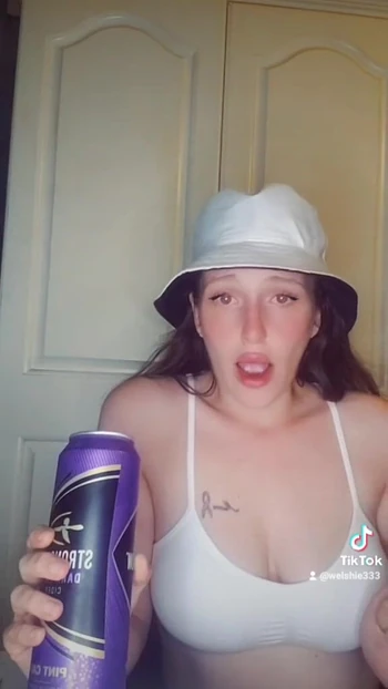 Обожаю этот тикток-шлюшку