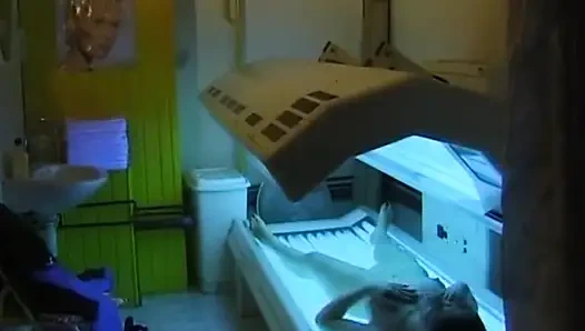 Şezlongda bronzlaşmayı seven Alman hatunla solo seans