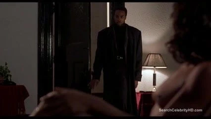 Latamra smith çıplak - mavi tepe caddesi