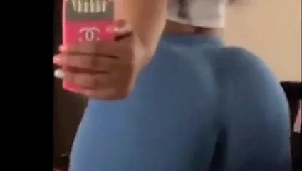 Büyük götlü twerker