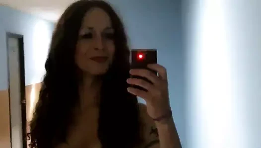 Güzel elbisemle merdivenleri yürümek