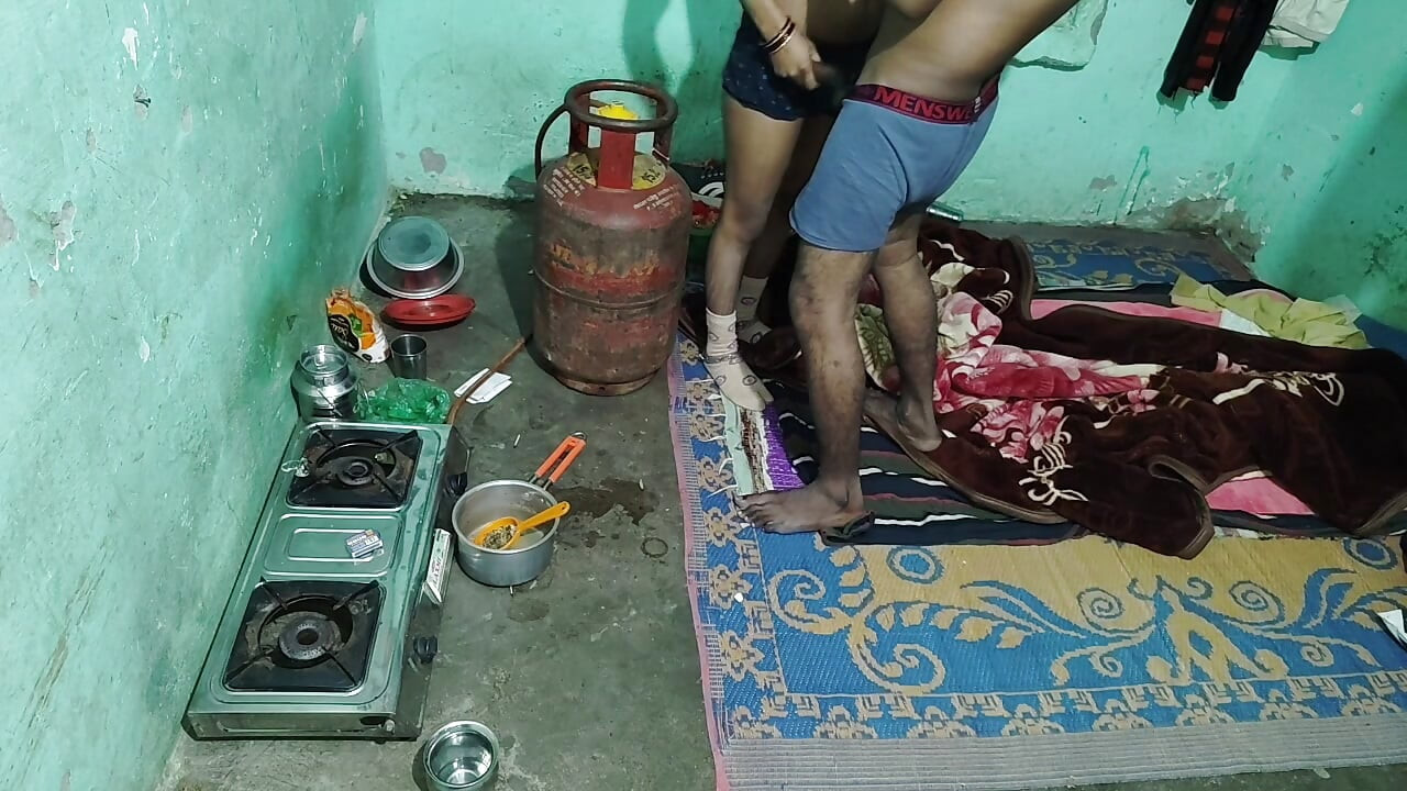 Ateşli evli kadın gece geliyor tam sert chudai Hintçe ses