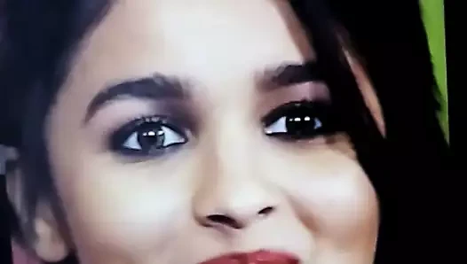 Alia bhatt saygı duruşunda bulundu