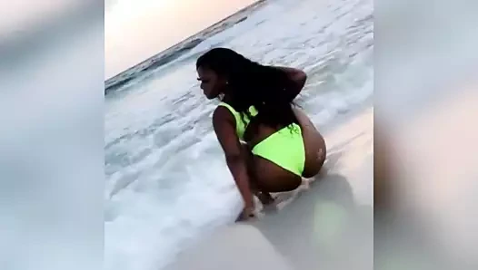 kalın piliç gösteriş