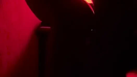 Kırmızı odada yoğun Romalı seks döllenmeye yol açıyor