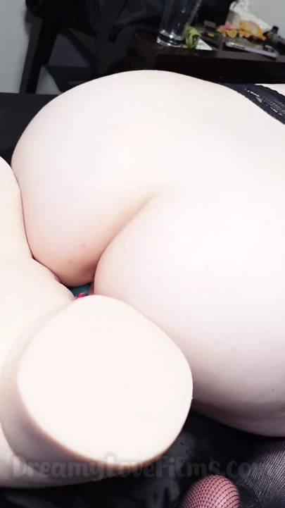 Tantaly doll makaslama, twerk, parmaklama ve çift dildo çift penetrasyon | Klip 1