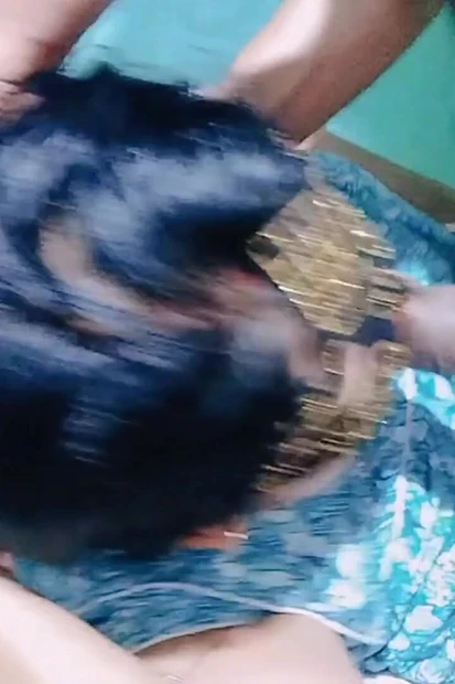 Тетушка дези трахается в миссионерской позе и раком с другом мужа