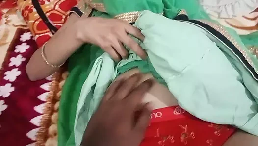 Hintli evli kadınla seks
