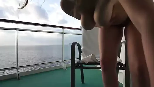 Bizi bir tekneye bindirmek