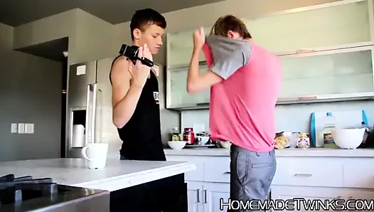 Tyler thayer seviyor kahrolası onun popo dostum matthew cole