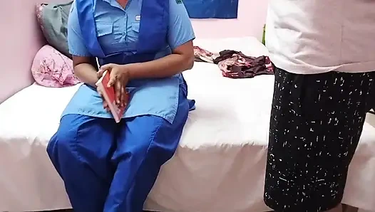 La figliastra troia seduce il suo passo per scoparla in stile cattivo