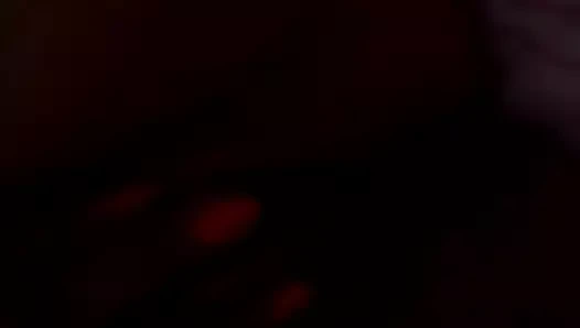 sobandose su panocha pero esta ablando por cell