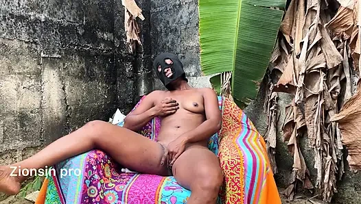 Afrikalı Sıcak Havada açık Havada Ateşli Sikişiyor