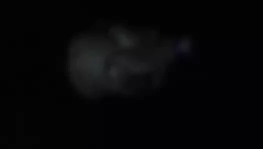 chubby melissa üstsüz içinde kamu