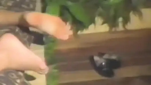 Azgın bir sarışın pizzacıyla sikişiyor