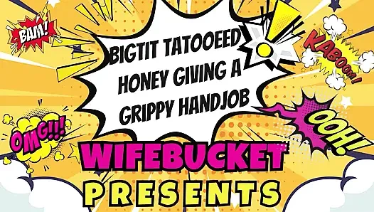 Evli kadın yarak düşkünü amatörler - büyük memeli dövmeli bal sırıtarak elle muamele çekiyor