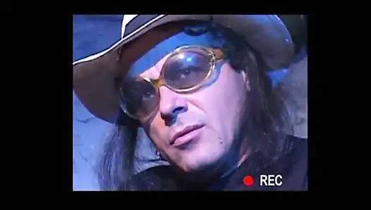 Güzel lezbiyenler amcık yalıyor büyük yarak anal üçlü seks