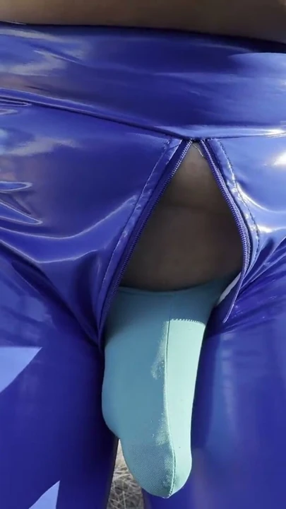 Luna PVC Taytla Dışarıda Oynuyor | Bölüm 1