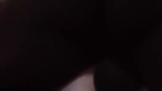 Femme cocu, baise brutale avec un taureau trio interracial