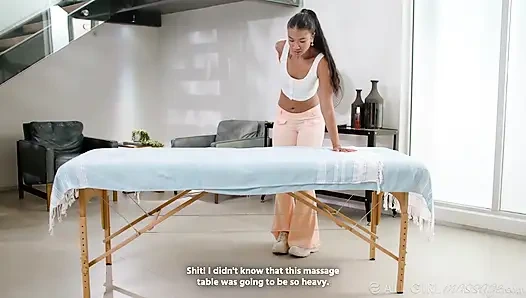 Masaje de chicas - perfecto 69 interracial y diversión de tijera entre dos novias sexy