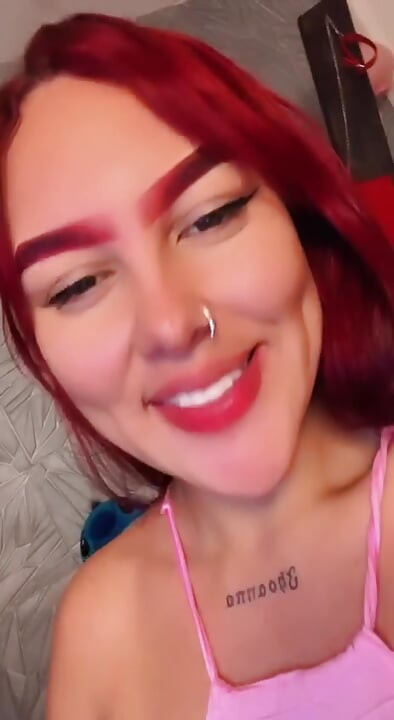 hiiii canlı yayına katıl ve yeni t videomun galasının bir parçası ol! Hadi bu harika anın tadını çıkaralım!