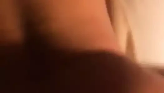 Başka bir yeni temizlikçi kadın