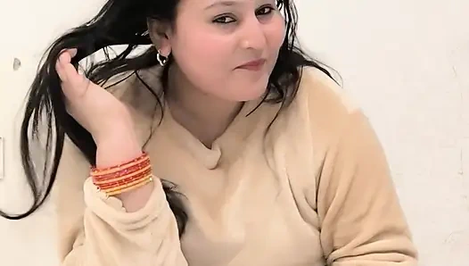 En sevdiğin puja bebeği büyük memeli oynuyor