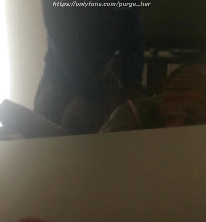Bu 18 yaşındaki sıkı kedi siyahi becermek için işten ayrıldım. onu cehenneme çevirmek zorunda kaldı.