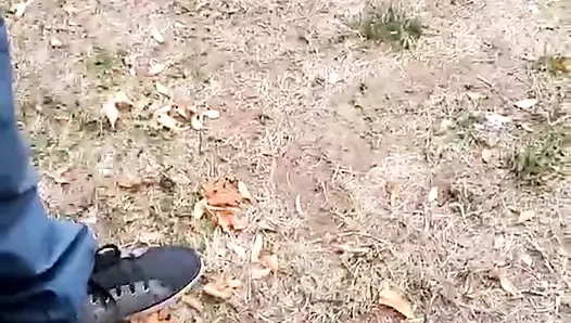 Bir yabancıyı emiyor