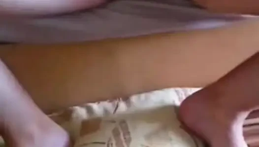 Beni nazikçe sik ve karnıma boşal