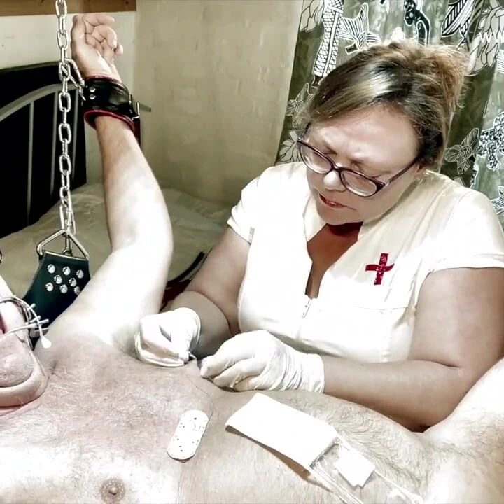 Dominaytix sahibe April - tıbbi chastation