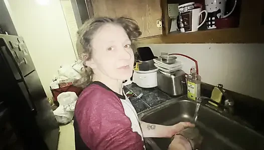 Я трахнул эту уличную в каждой комнате!