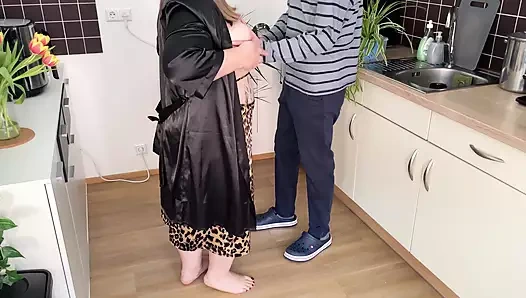 Karım işteyken kayınvalidemi siktim