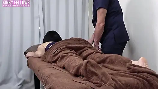 Uzun zerafet geri dönüyor: zarif bir güzellik derin, sıcak bir geceye sallıyor - bölüm 1