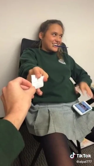 tik tok tayt