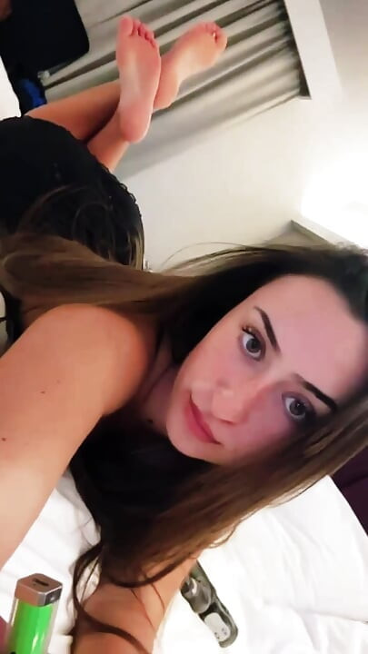Sürtük İngiliz üniversiteli genç kız asmr 31 talimatı