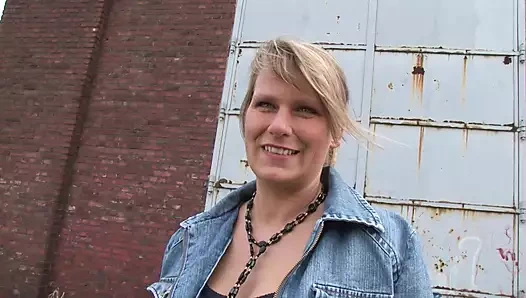 O Alman sıkı amına boşalmayı seviyor