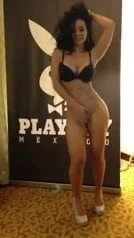 Venezuelalı diosa şimdi çıplak dans ediyor