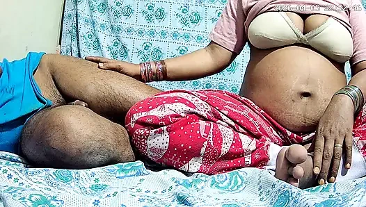 Hintli doktor ve hemşire köyde seks yapıyor