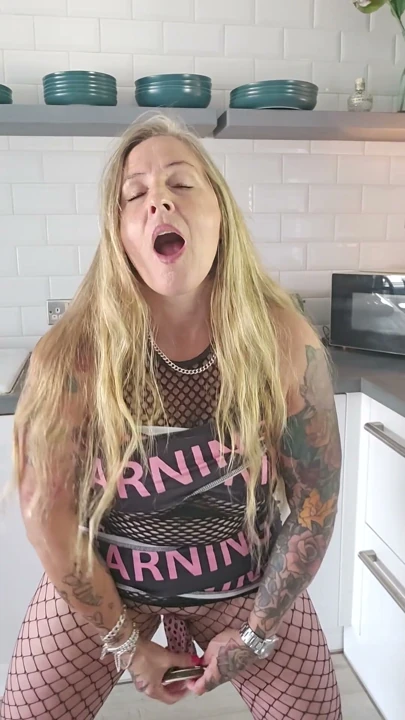 UYARI XXX Çoklu Dildo Denemesi | Bölüm 2