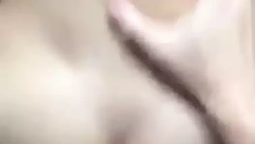 Sıcak kız gets becerdin itibaren arkasında bir cummed üzerinde