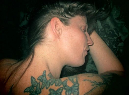 telefonumda oynuyor, külot yakın çekim, kedi, ayaklar, kızıl saçlı eş, göz teması, sevimli amatör