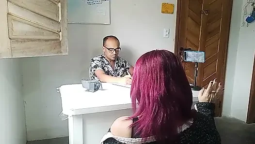 Горячее интервью с ее большими сиськами и задницей