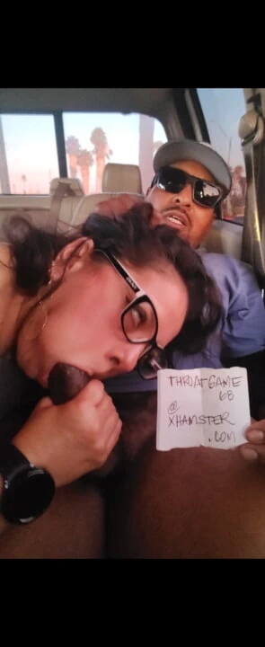 Halka açık sakso kraliçesi Throatzilla