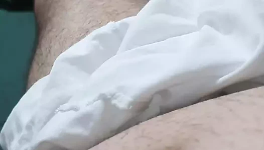 Üvey annenin ağzı sabah sikini emerek üvey oğlunu 20 saniyede boşaltıyor